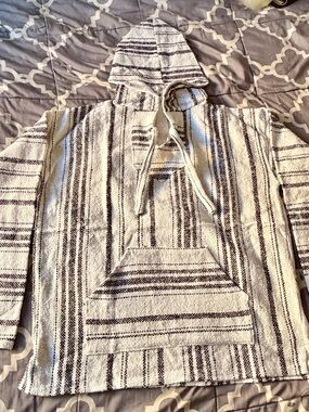 Striped Baja Hoodie Pullover in white and Black XL